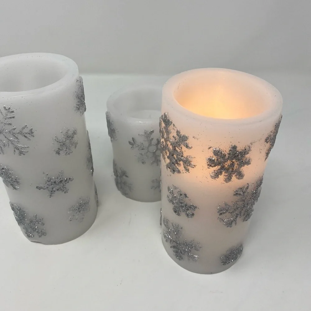 Set of 3 Silver & White Faux Snowflake Glitter Candles